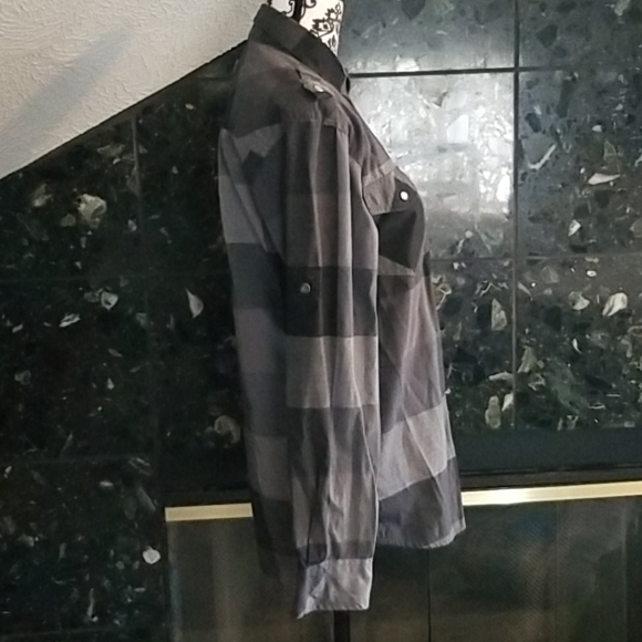 Boys button down - Picture 3 of 8